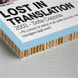 Quadretto - LOST IN TRANSLATION - PANTONE 291C