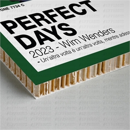 Quadretto - PERFECT DAYS - PANTONE 7734C