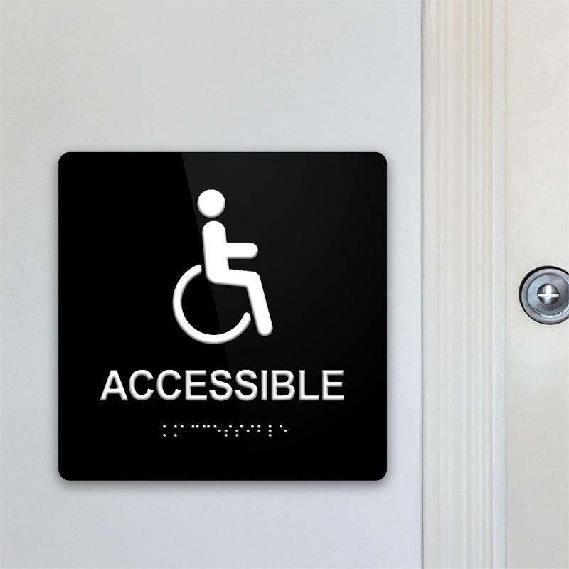 Targa ACCESSIBLE TOILETTE in Plexiglass Nero con testo in Braille e stampa in rilievo