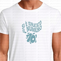 T-shirt - Meme Trash - SI È IDRATATO IL NUMERO 10